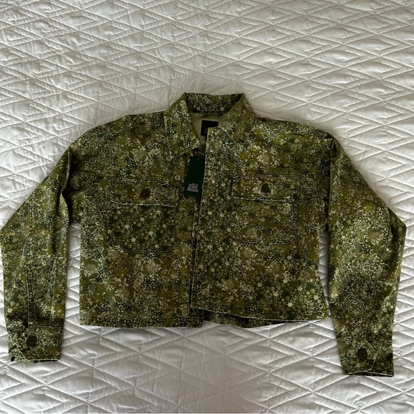 NWT Wild Fable Women's Cropped Jacket Green Floral Shacket SMALL - Picture 3 of 6